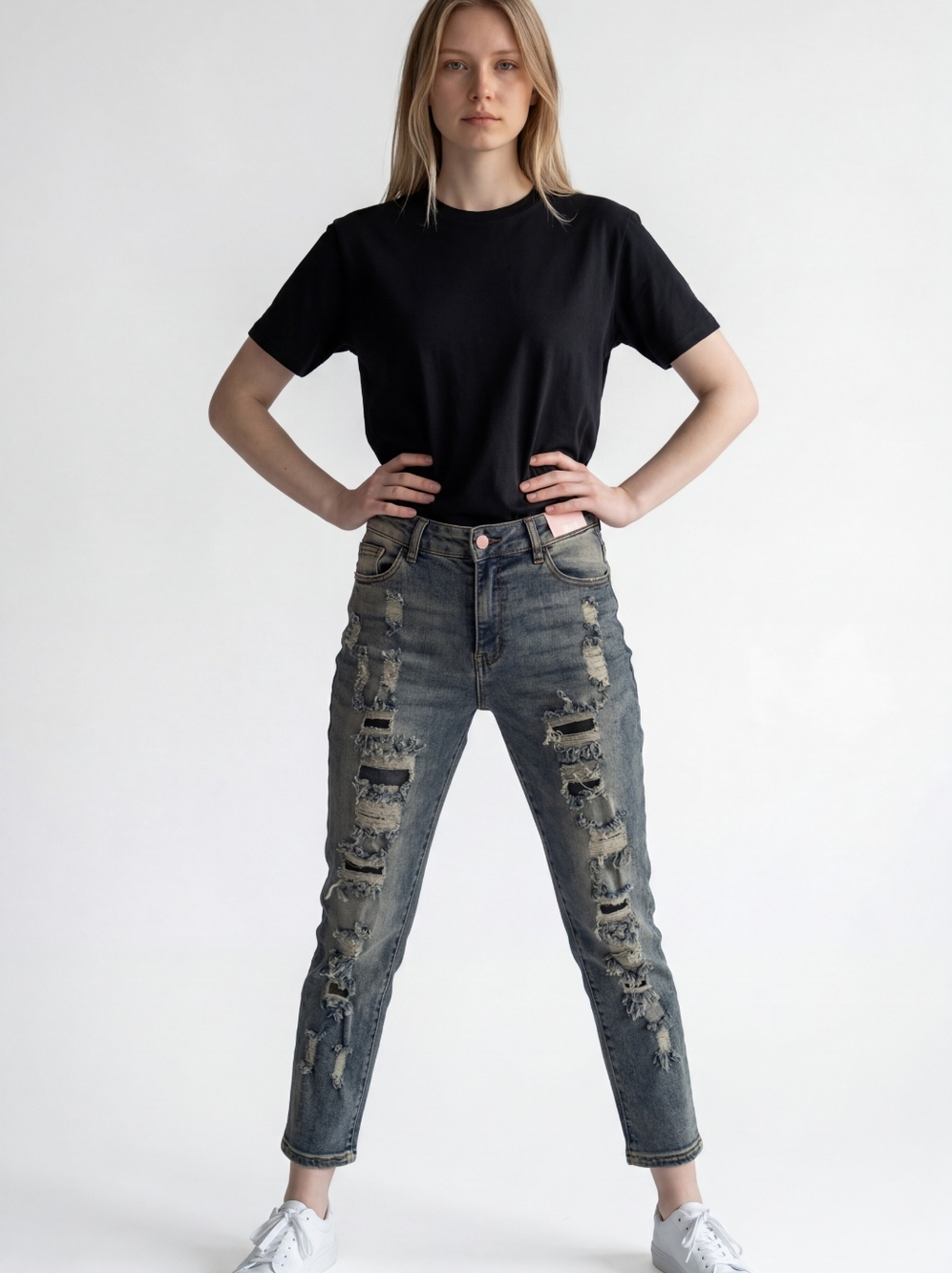 NWOT BAMBOO ORIGINAL  DENIM High-Rise Distressed skinny  Blue Jeans. 10/11.